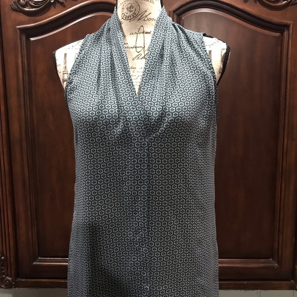 Roz and Ali Medium Top, EUC